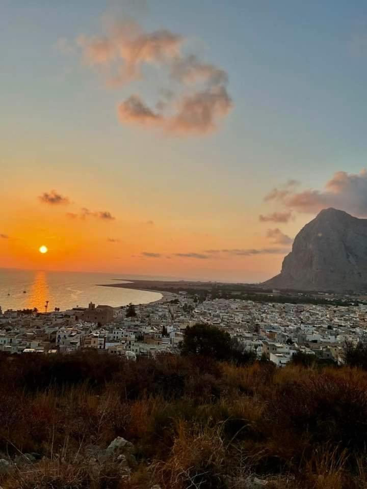 B&B Verso Il Faro San Vito Lo Capo Exteriör bild
